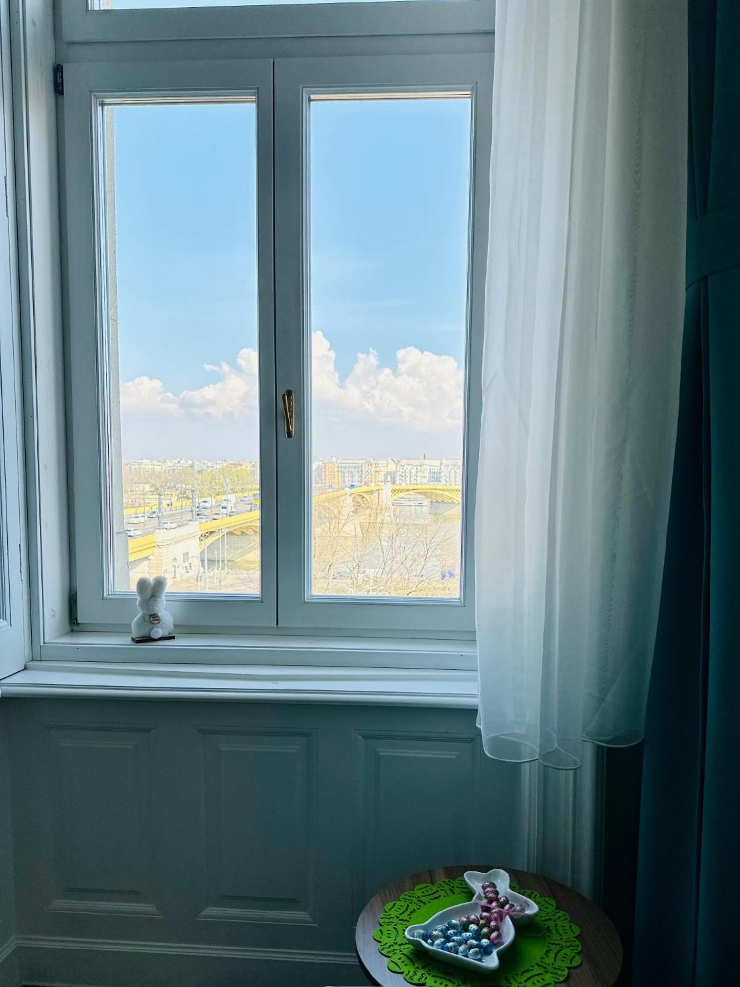 Over The Danube Budapest Exterior foto