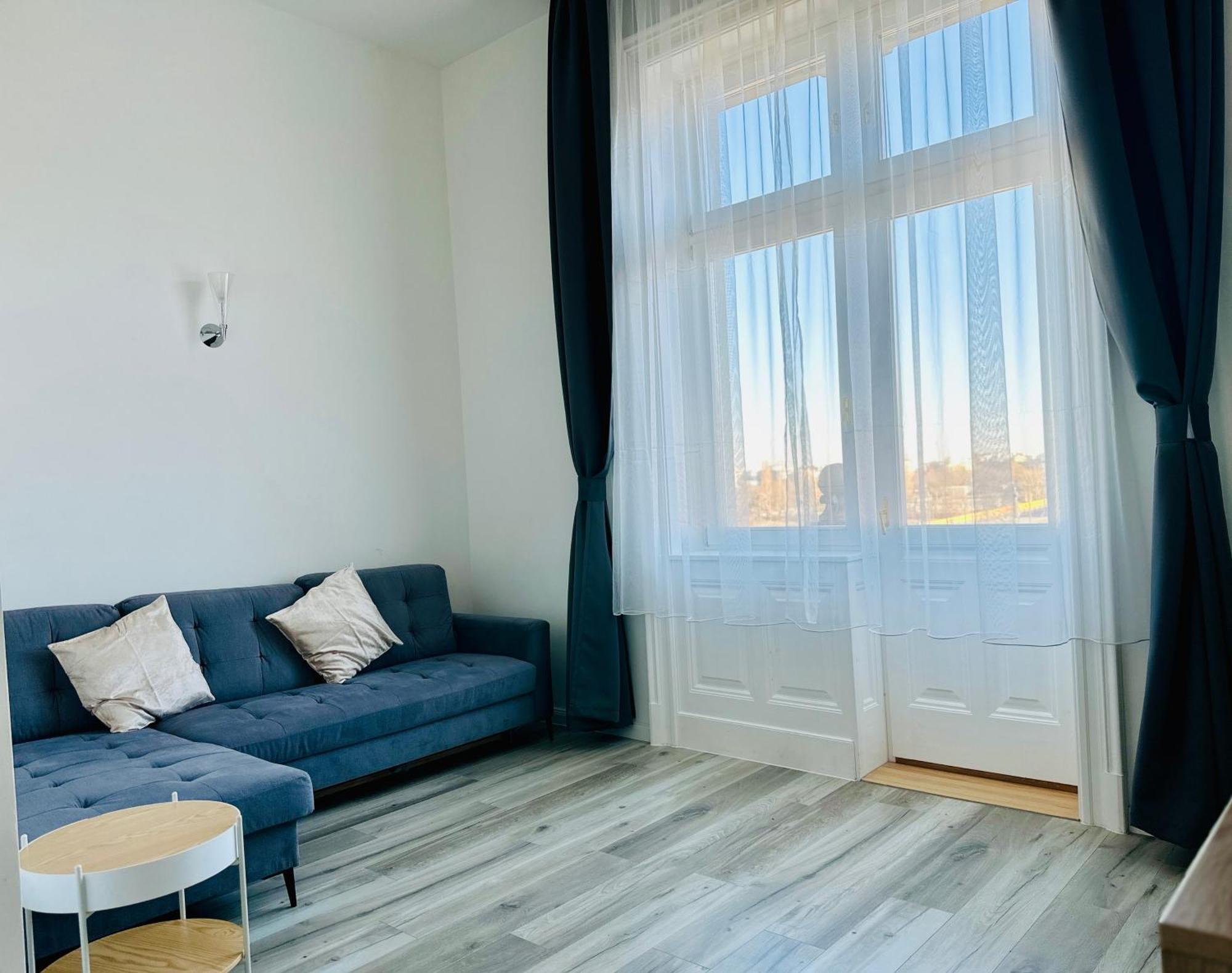 Over The Danube Budapest Exterior foto