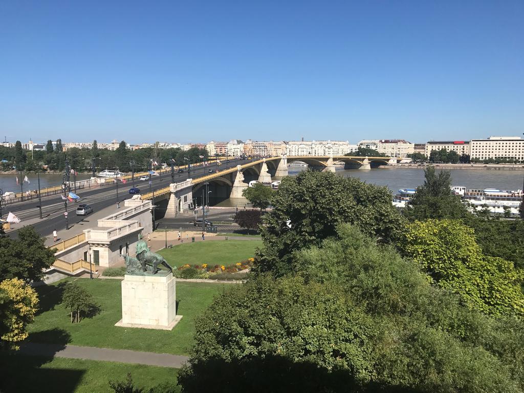 Over The Danube Budapest Exterior foto